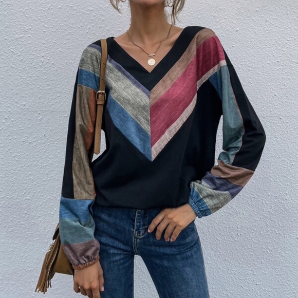 Black Chevron Print Stripes V neck Oversized Top - Picture 4 of 5